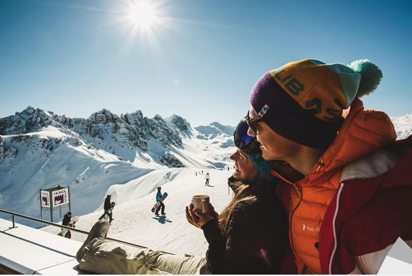 SKI INNSBRUCK PACHETE CU  DEMIPENSIUNE SI SKIPASS INCLUS -    Hotel Grauer Bär 4*   - 1004 EURO / PERSOANA/  7 NOPTI / Sezon 2026